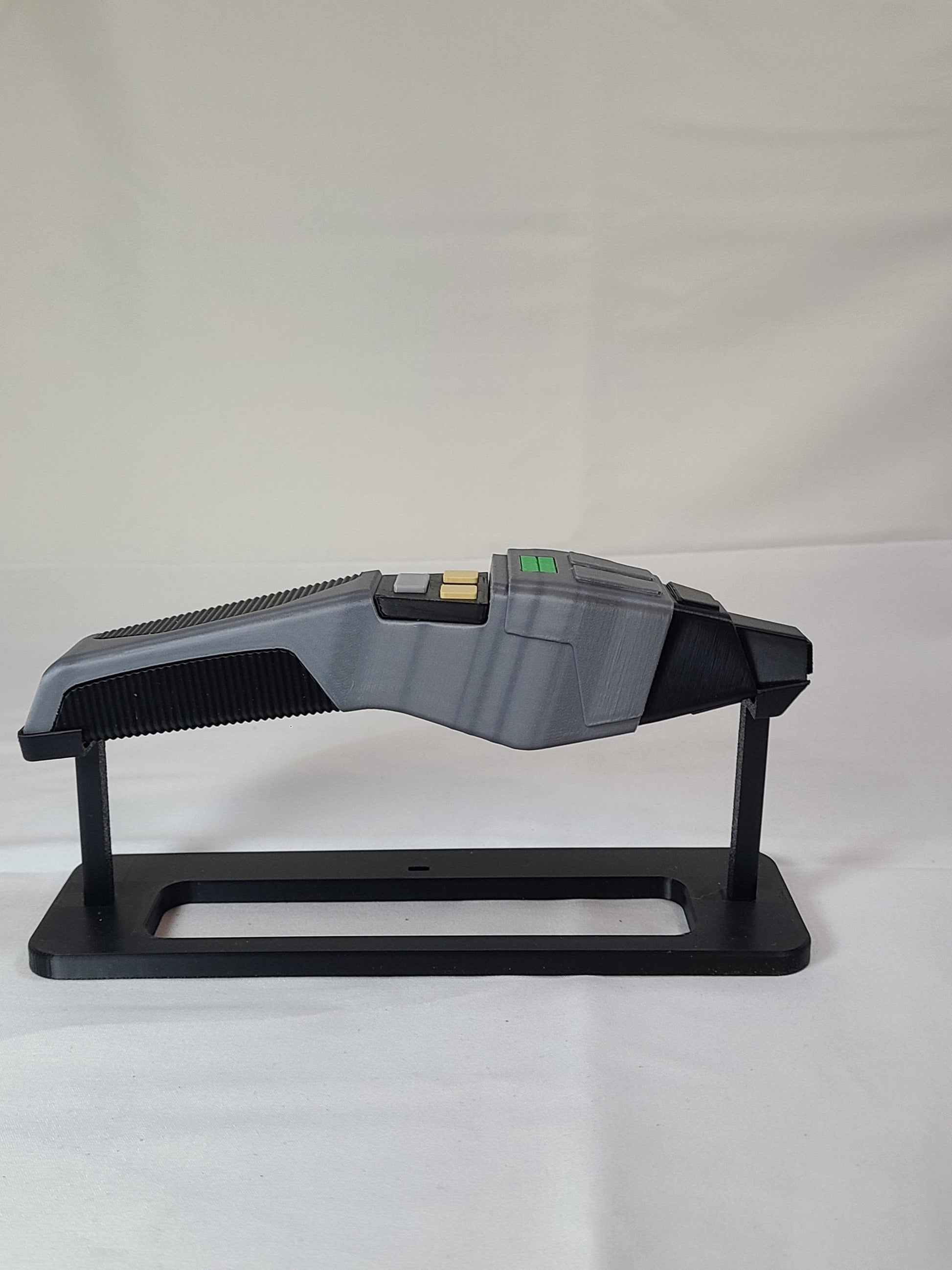 Cobrahead Phaser Replica with Display Stand & Nameplate | Sci-Fi Prop | 3D Printed Collector Display