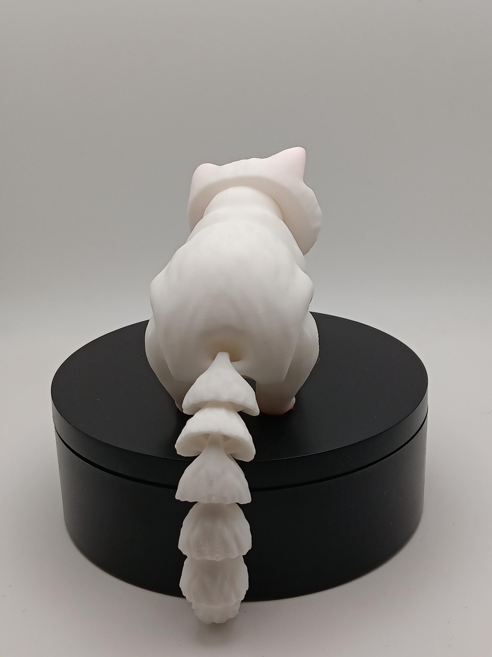 3D Printed Flexi Cat Figurine – PLA Fidget Desk Toy
