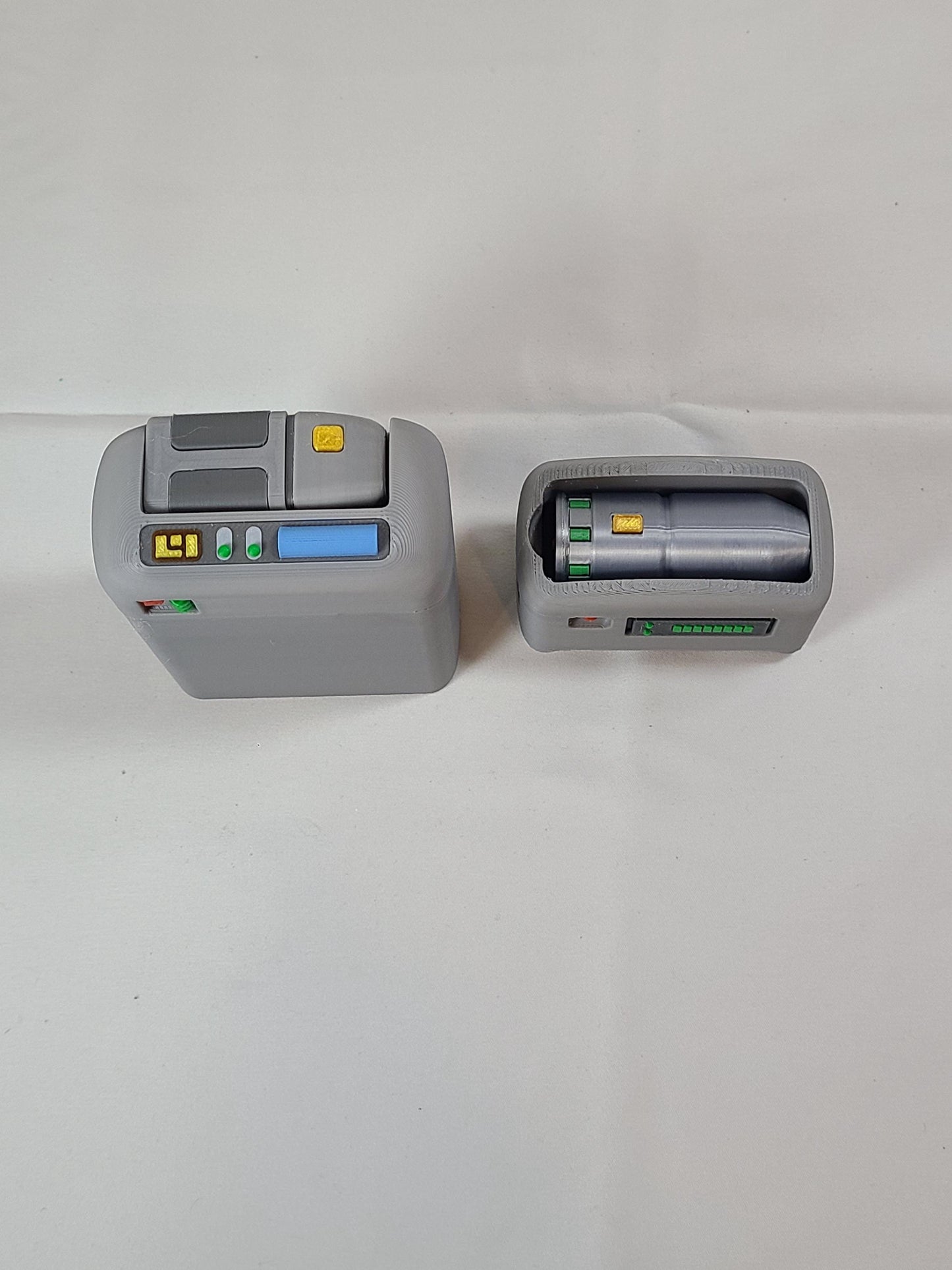 3D Printed TR-560 Tricorder Prop • Sci-Fi Cosplay, Fan Collectible