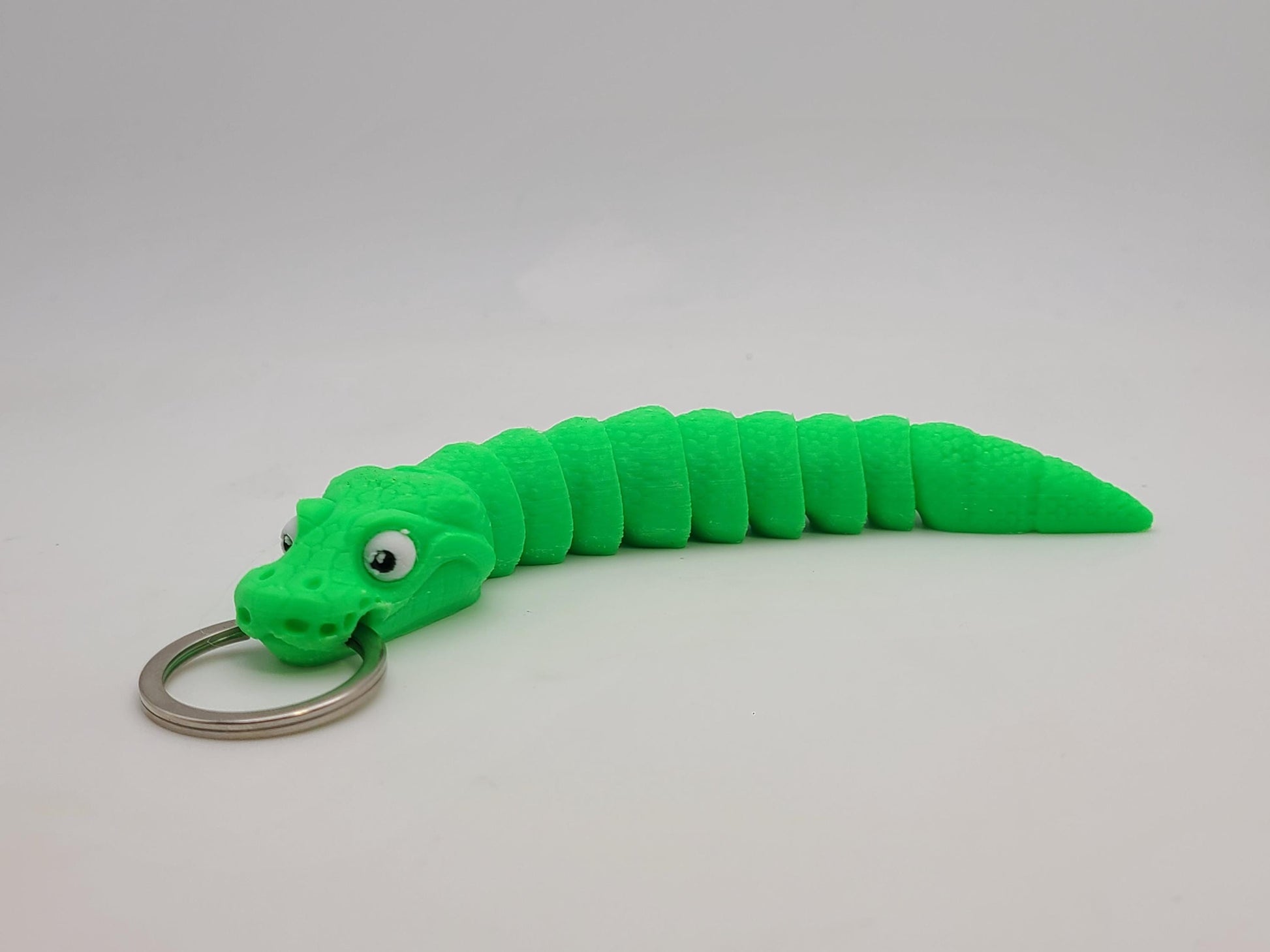 Flexi Snake Keychain – 3D Printed Flexible Fidget Toy, Reptile Gift, Stocking Stuffer