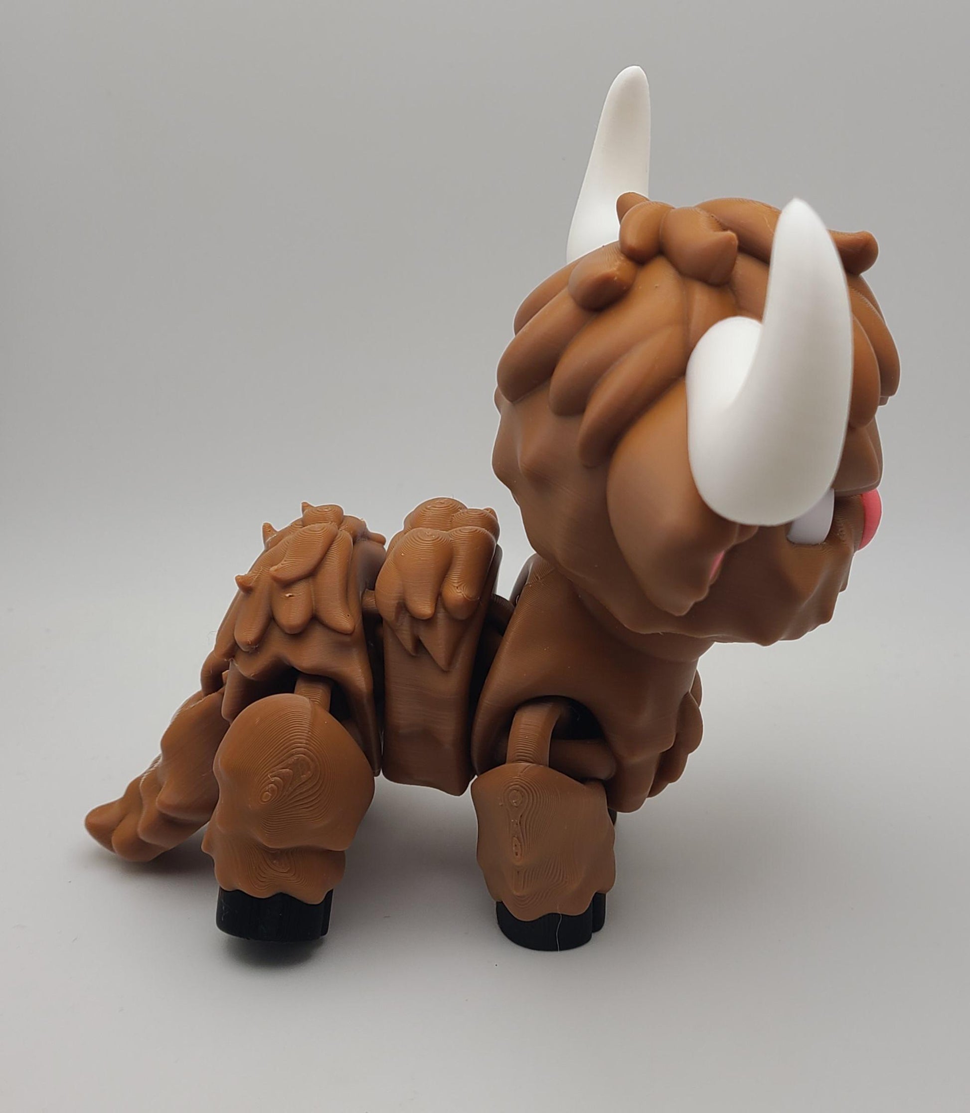 Highland Cow Flexi Fidget Toy | Articulated Sensory Desk Toy