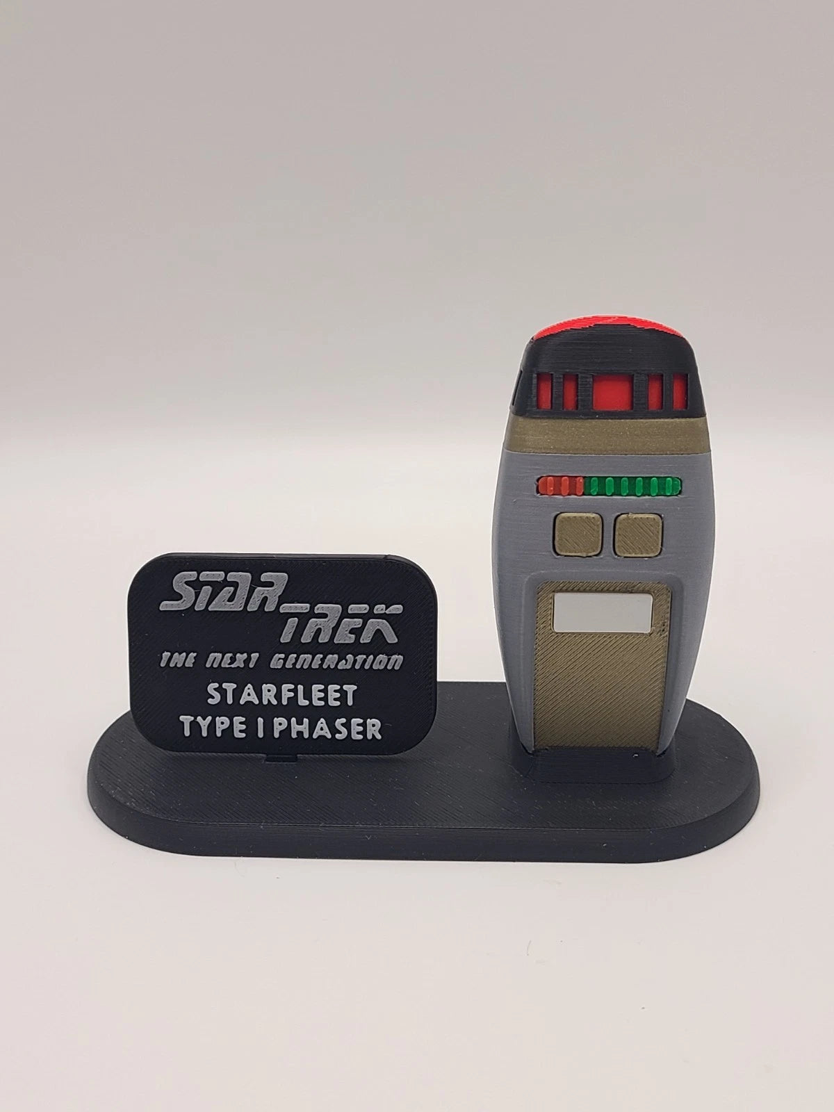 Star Trek The Next Generation Type I Phaser w/Stand 3D Printed